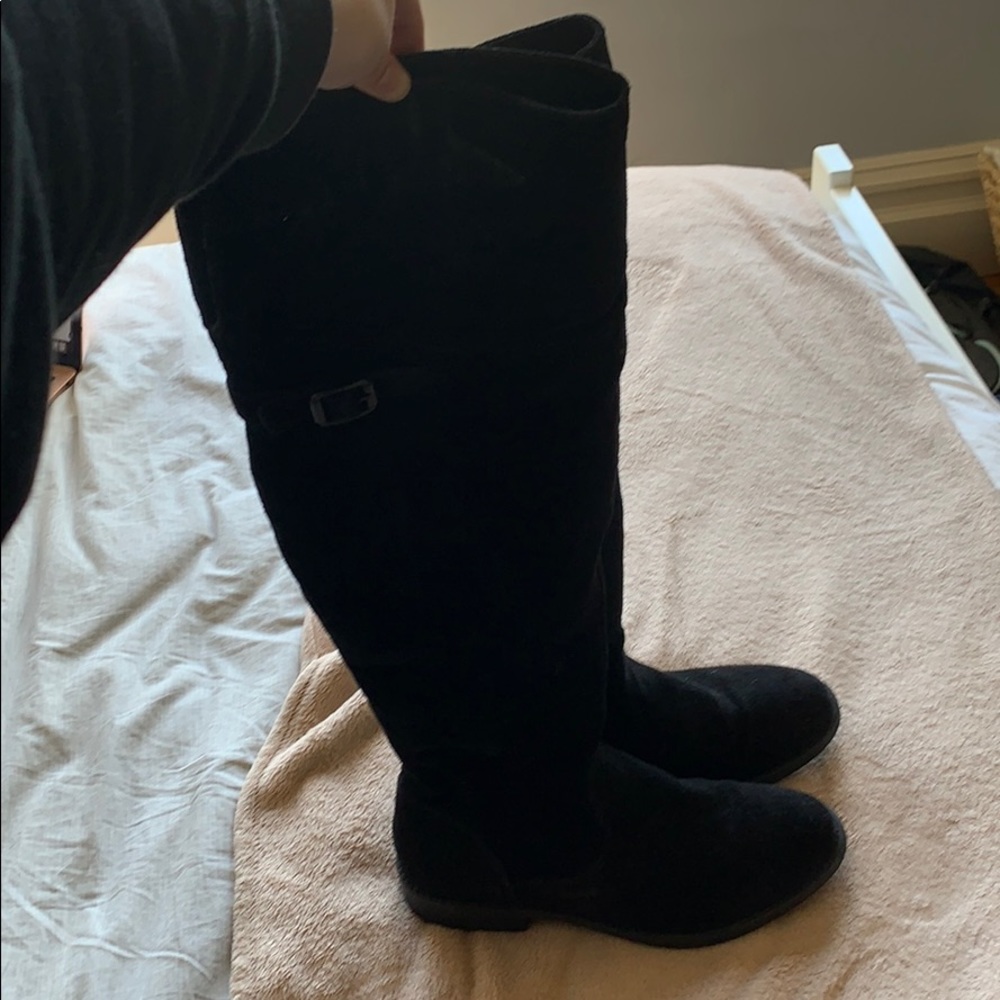 Black boots
